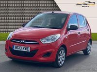 Usado Hyundai i10 Classic 85 HP (62 kW) 2013 Vermelho Citadino