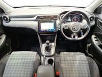Usado MG ZS Excite 111 HP (81 kW) 2023 Branco SUV