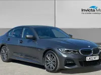 Usado BMW 330e M Sport 292 HP (214 kW) 2022 Cinzento Sedan