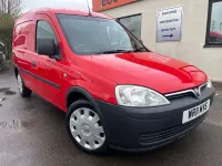 Second-hand Vauxhall Combo 75 CP (55 kW) 2011 Roșu Monovolum