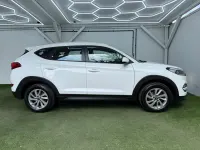 Used Hyundai Tucson SE 136 HP (100 kW) 2018 White SUV