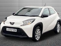 Used Toyota Aygo X PURE 72 HP (52 kW) 2022 White SUV