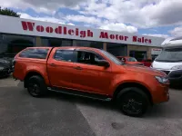 Used Isuzu Pick up 162 HP (119 kW) 2022 Orange Pickup