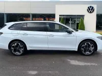 New VW Passat R-line 203 HP (149 kW) 2025 White Estate