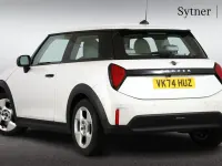 Used Mini Cooper Hatch 154 HP (113 kW) 2024 White Hatchback