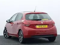 Used Peugeot 208 82 HP (60 kW) 2019 Red Hatchback