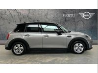 Usado Mini Cooper Classic 136 HP (100 kW) 2022 Prateado Citadino