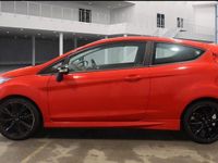 Used Ford Fiesta Zetec 140 HP (102 kW) 2015 Red Hatchback