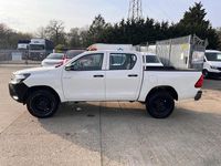 Used Toyota HiLux Active 150 HP (110 kW) 2020 White Pickup
