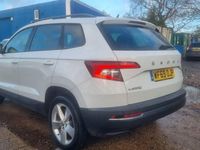 Used Skoda Karoq SE 115 HP (84 kW) 2019 White SUV