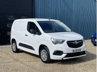 Used Vauxhall Combo Sportive 100 HP (73 kW) 2020 White MPV