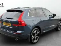 Usado Volvo XC60 Momentum 190 CV (139 kW) 2018 Azul SUV