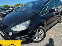 Käytetty Ford C-MAX Titanium 140 HP (102 kW) 2012 Tila-auto