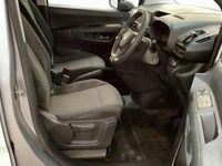 Used Vauxhall Combo Design Edition 100 HP (73 kW) 2020 Grey MPV