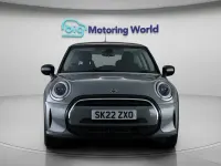 Usado Mini Cooper Classic 136 HP (100 kW) 2022 Cinzento Citadino