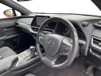 Usado Lexus UX 250h Sport Design Packet 2023 Negro SUV