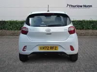 Used Hyundai i10 SE 67 HP (49 kW) 2022 Atlas white/black+white pck Hatchback