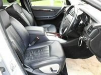 Begagnad Mercedes R320 SE 2007 Minibuss