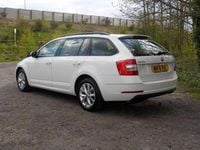 Used Skoda Octavia 116 HP (85 kW) 2019 White Estate