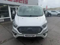 Begagnad Ford Tourneo Custom Titanium 128 HK (94 kW) 2021 Silver Van