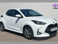 Used Toyota Yaris 113 HP (83 kW) 2024 White Hatchback