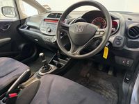 Used Honda Jazz S 90 HP (66 kW) 2011 Silver Hatchback