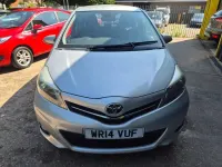 Used Toyota Yaris 99 HP (72 kW) 2014 Silver Hatchback
