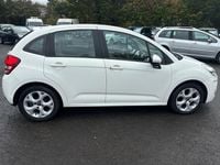 Used Citroën C3 75 HP (55 kW) 2012 White Hatchback