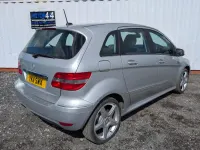 Usado Mercedes B160 2011 Prateado Monovolume