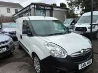 Used Vauxhall Combo 95 HP (69 kW) 2018 White MPV