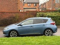 Used Toyota Auris Hybrid Design 2015 Blue Hatchback