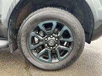 Begagnad Toyota HiLux 2025 Svart Pickup