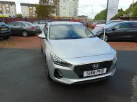Second-hand Hyundai i30 Premium 140 CP (102 kW) 2018 Argintiu Hatchback