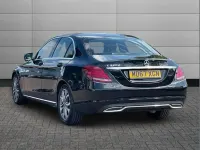 Usado Mercedes C220 170 CV (125 kW) 2017 Negro Berlina