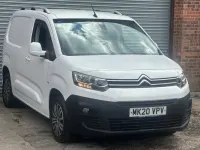 Used Citroën Berlingo Start 100 HP (73 kW) 2020 White MPV
