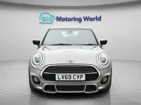 Usado Mini Cooper Hatch 136 HP (100 kW) 2019 Prateado Citadino