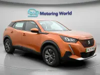 Używany Peugeot e-2008 Active Premium 98 kW (134 KM) 2021 SUV