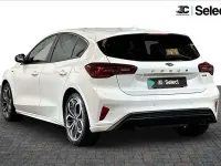 Używany Ford Focus ST-Line X 153 KM (112 kW) 2024 Biały Hatchback
