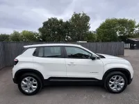 Używany Jeep Avenger Altitude 100 KM (73 kW) 2024 Biały SUV