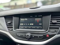 Used Vauxhall Astra Design Edition 105 HP (77 kW) 2017 Green Estate