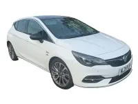 Używany Vauxhall Astra Edition 122 KM (89 kW) 2021 Biały Hatchback