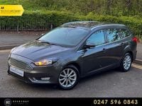 Usado Ford Focus Titanium 125 HP (91 kW) 2015 Cinzento Carrinha