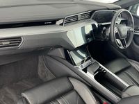 Usado Audi Q8 e-tron S-Line 300 kW (408 CV) 2023 Gris SUV