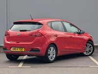 Used Kia Ceed 89 HP (65 kW) 2015 Red Hatchback