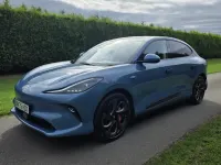 New MG IM6 553 kW (752 HP) 2025 Blue SUV
