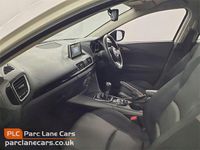 Used Mazda 3 2014 White Hatchback