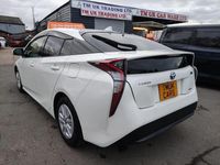 Used Toyota Prius 2017 White Hatchback