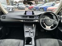 used Lexus CT200h 1.8 Luxury 5dr CVT