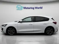 Usado Ford Focus ST-Line 155 HP (114 kW) 2024 Branco Citadino