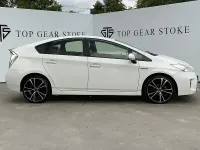 Used Toyota Prius T4 122 HP (89 kW) 2020 White Hatchback